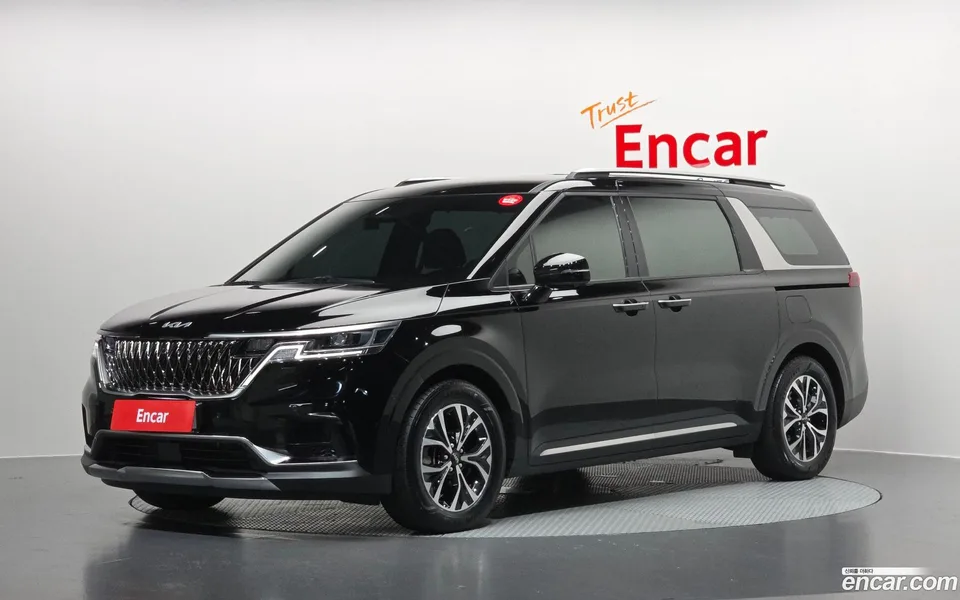 Kia Carnival 9 2022 — photo 1, buy with delivery to Moscow