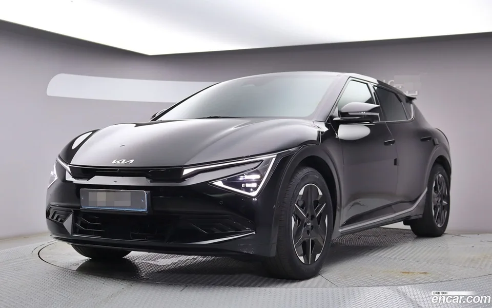 Kia EV6 2WD 2024 — photo 1, buy with delivery to Moscow