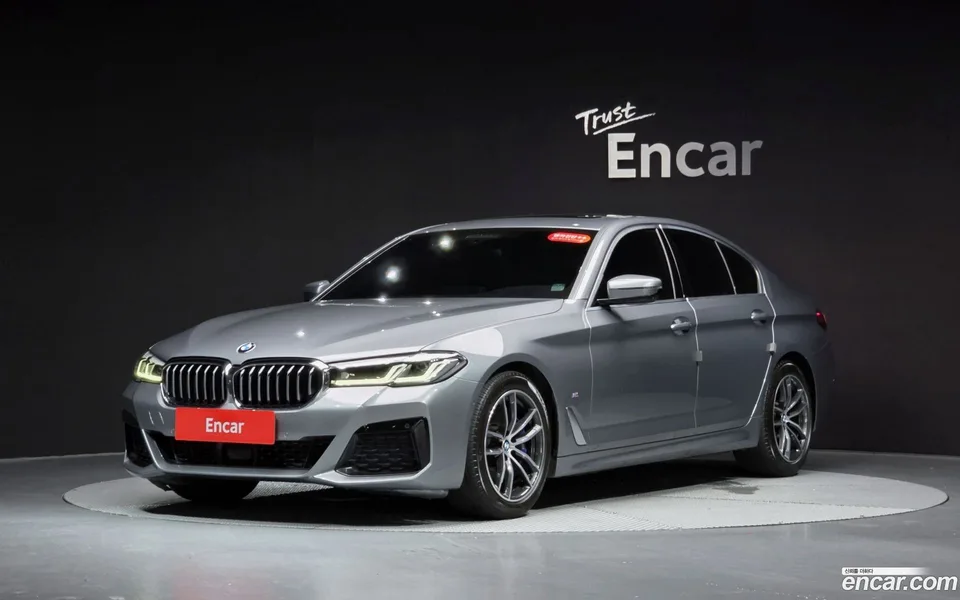 BMW 5 Series 520i M 2023 — photo 1, buy with delivery to Moscow