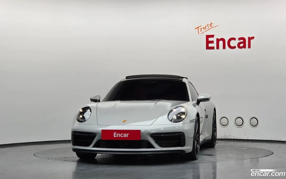 Porsche 911 (992) 4 GTS 2023 — thumbnail 3