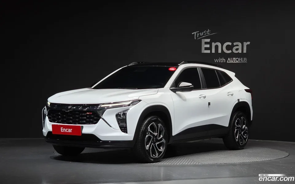 Chevrolet Trax Crossover 1.2 RS 2023 — photo 1, buy with delivery to Moscow