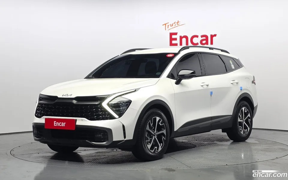Kia Sportage Hybrid 2WD 2023 — photo 1, buy with delivery to Moscow