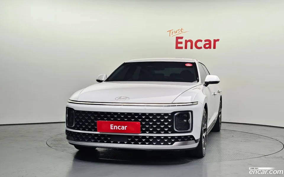 Hyundai Grandeur 2.5 2WD 2023 — thumbnail 3