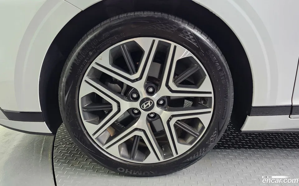 Hyundai Grandeur 2.5 2WD 2023 — thumbnail 5