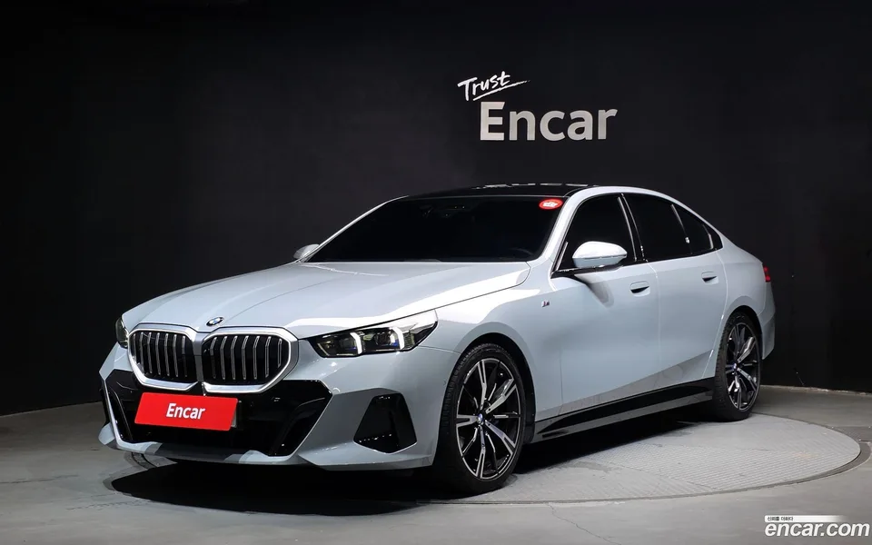 BMW 5 Series 530i xDrive M 2024 — photo 1, buy with delivery to Moscow