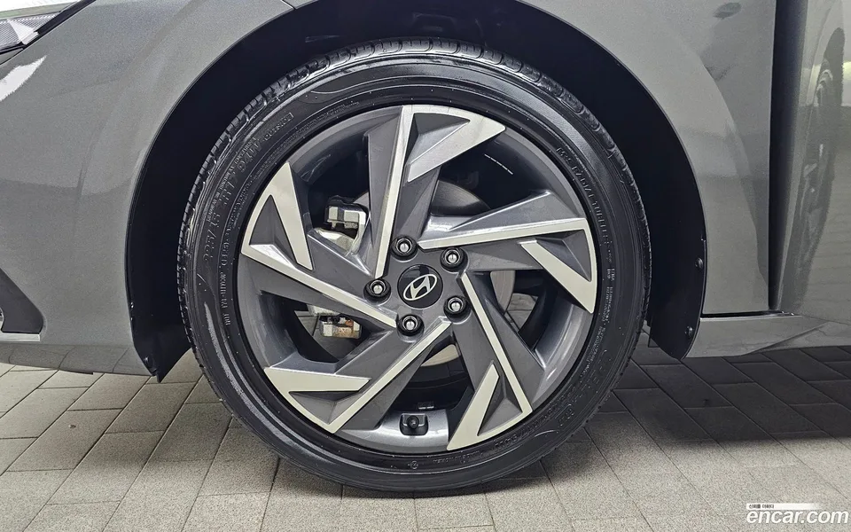 Hyundai Avante CN7 1.6 2024 — thumbnail 2