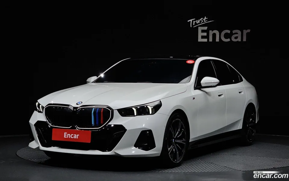 BMW 5 Series 530i xDrive M 2024 — photo 1, buy with delivery to Moscow
