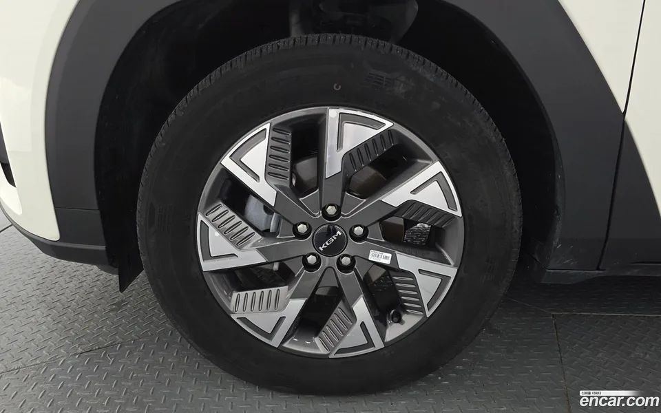 KG Mobility Torres EVX E7 2025 — thumbnail 5