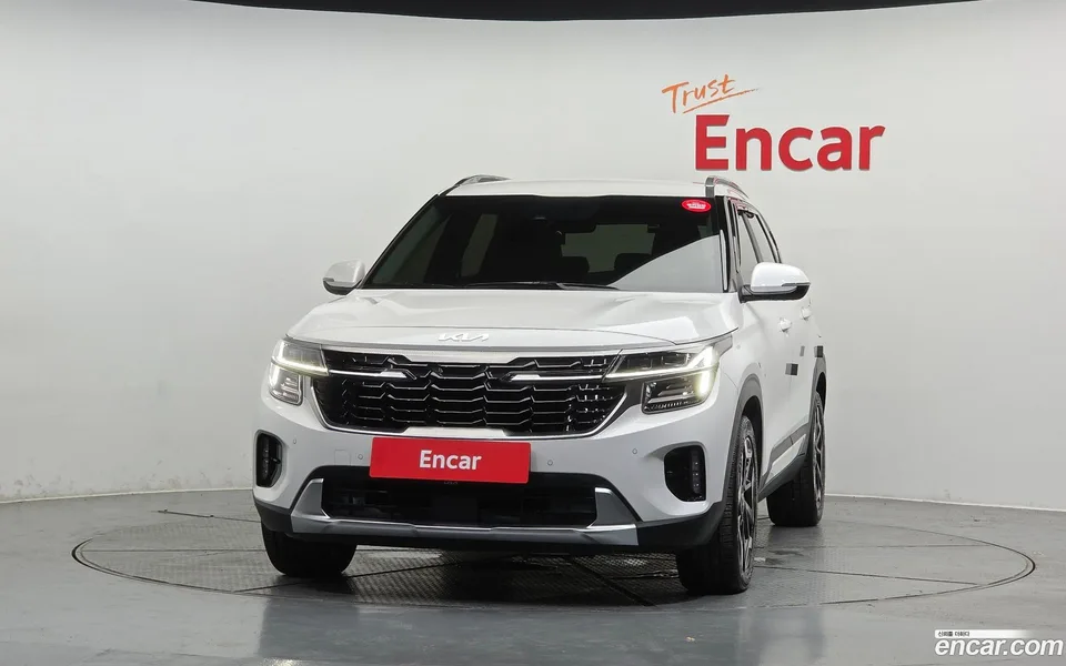 Kia Seltos 1.6 4WD 2023 — thumbnail 3