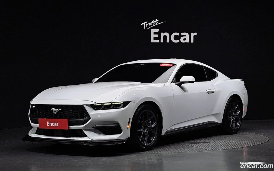 Ford Mustang 2.3 2024 — photo 1, buy with delivery to Moscow