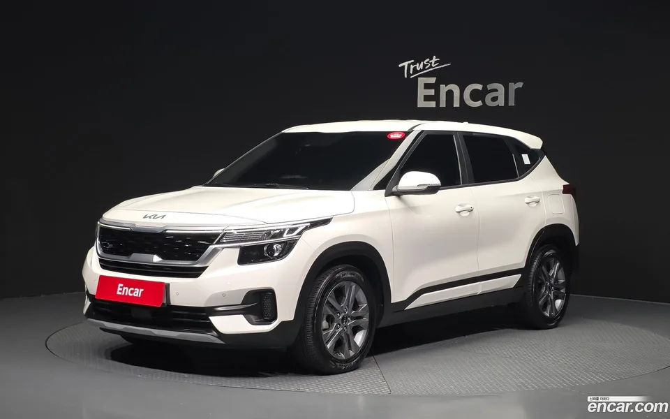 Kia Seltos 1.6 2WD 2022 — photo 1, buy with delivery to Moscow
