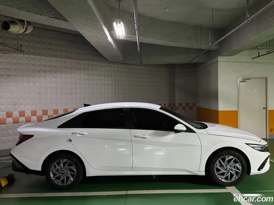 Hyundai Avante CN7 1.6 2024 — thumbnail 2