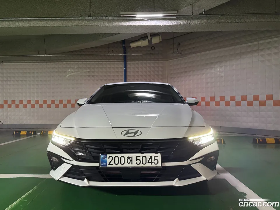 Hyundai Avante CN7 1.6 2024 — photo 1, buy with delivery to Moscow