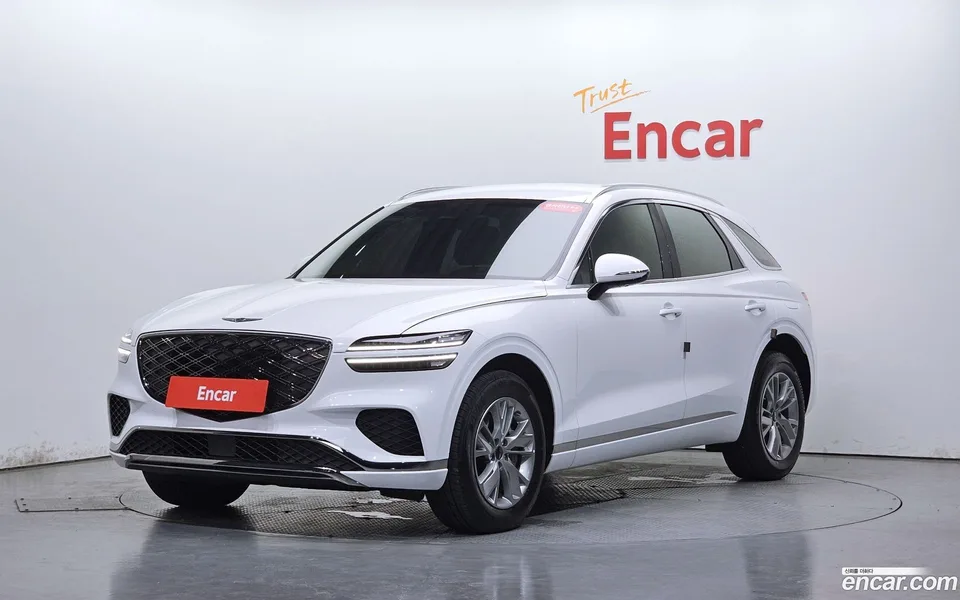 Genesis GV70 2.5T 2WD 2025 — photo 1, buy with delivery to Moscow