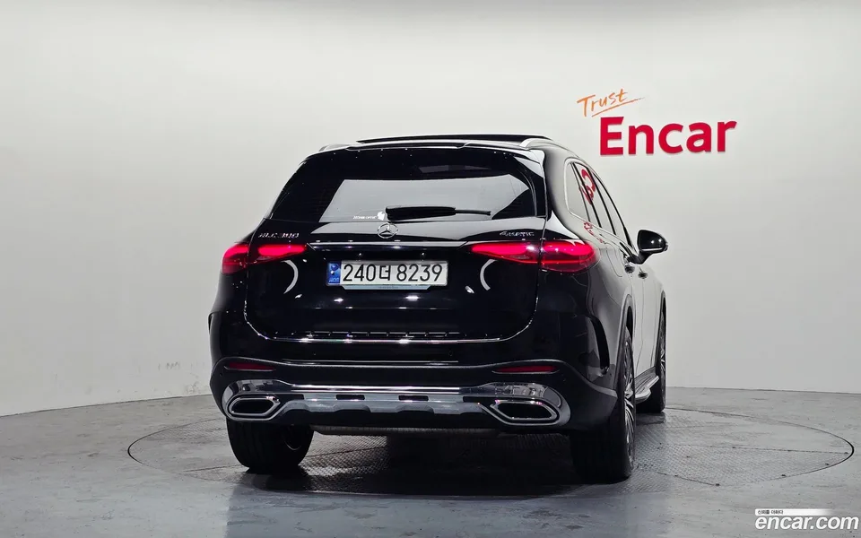 Mercedes-Benz GLC-Class GLC300 4MATIC AMG Line 2024 — thumbnail 4
