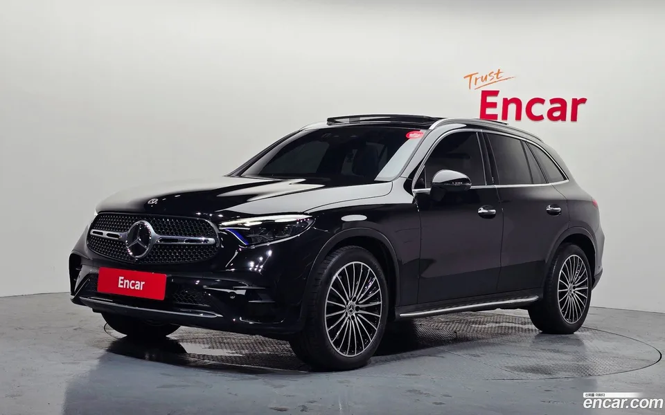 Mercedes-Benz GLC-Class GLC300 4MATIC AMG Line 2024 — photo 1, buy with delivery to Moscow
