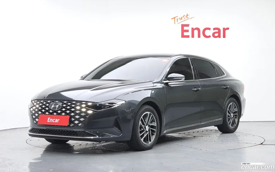 Hyundai Grandeur IG 2.5 2022 — photo 1, buy with delivery to Moscow