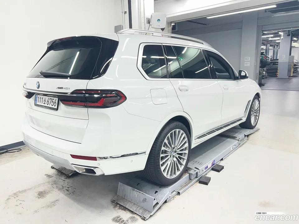BMW X7 xDrive 40i 6 2025 — thumbnail 3