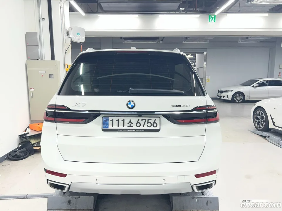 BMW X7 xDrive 40i 6 2025 — thumbnail 4
