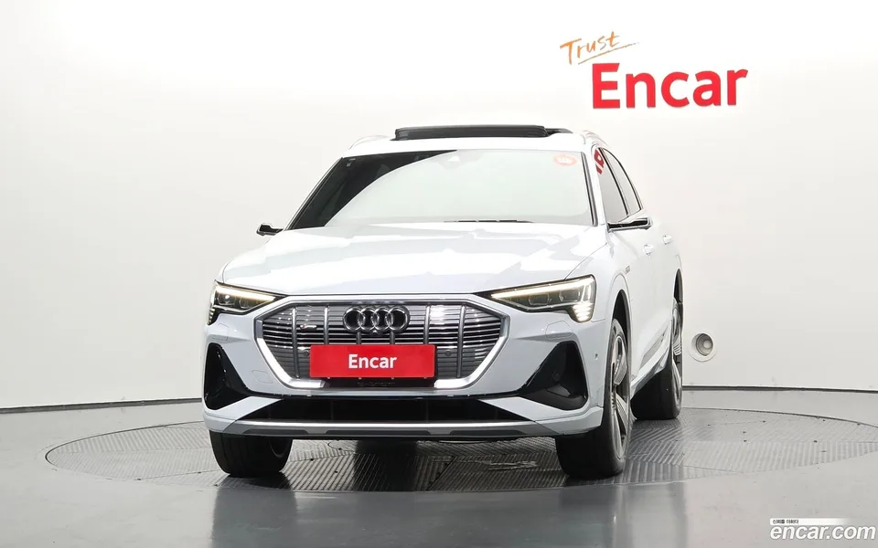 Audi e-tron 55 2022 — thumbnail 3