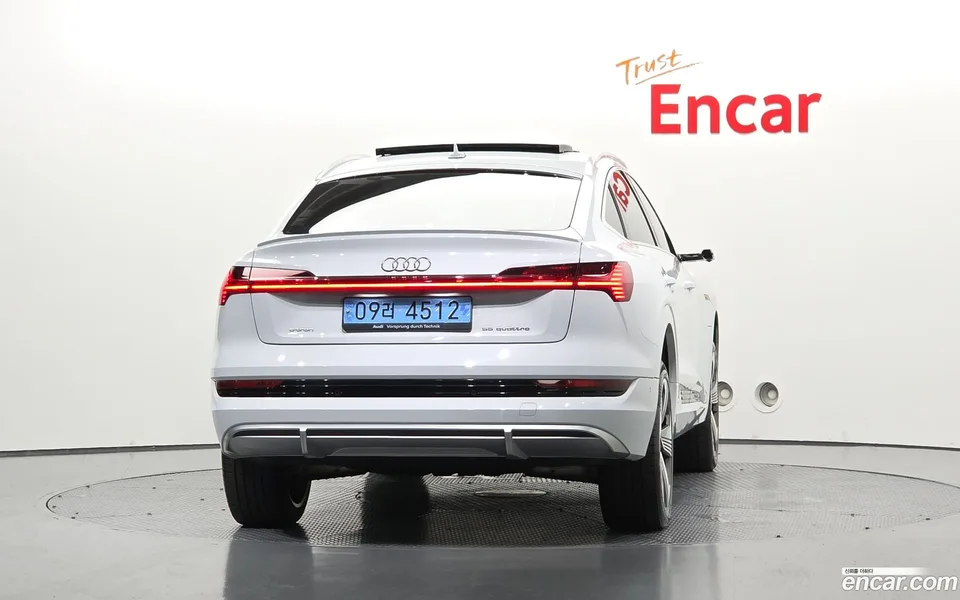 Audi e-tron 55 2022 — thumbnail 4