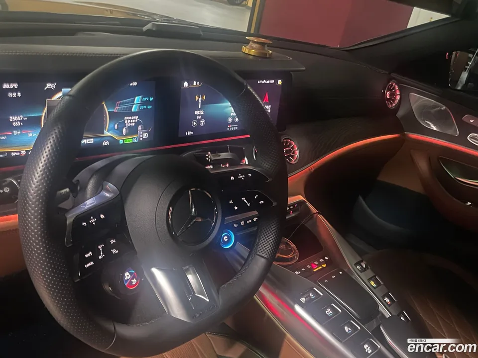 Mercedes-Benz AMG GT 4 43 4MATIC+ 2023 — thumbnail 2