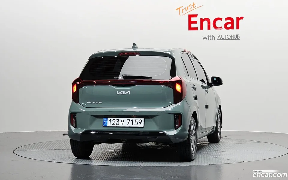 Kia Morning 2023 — thumbnail 4