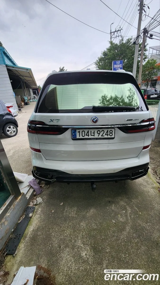 BMW X7 xDrive 40i M 7 2023 — thumbnail 5