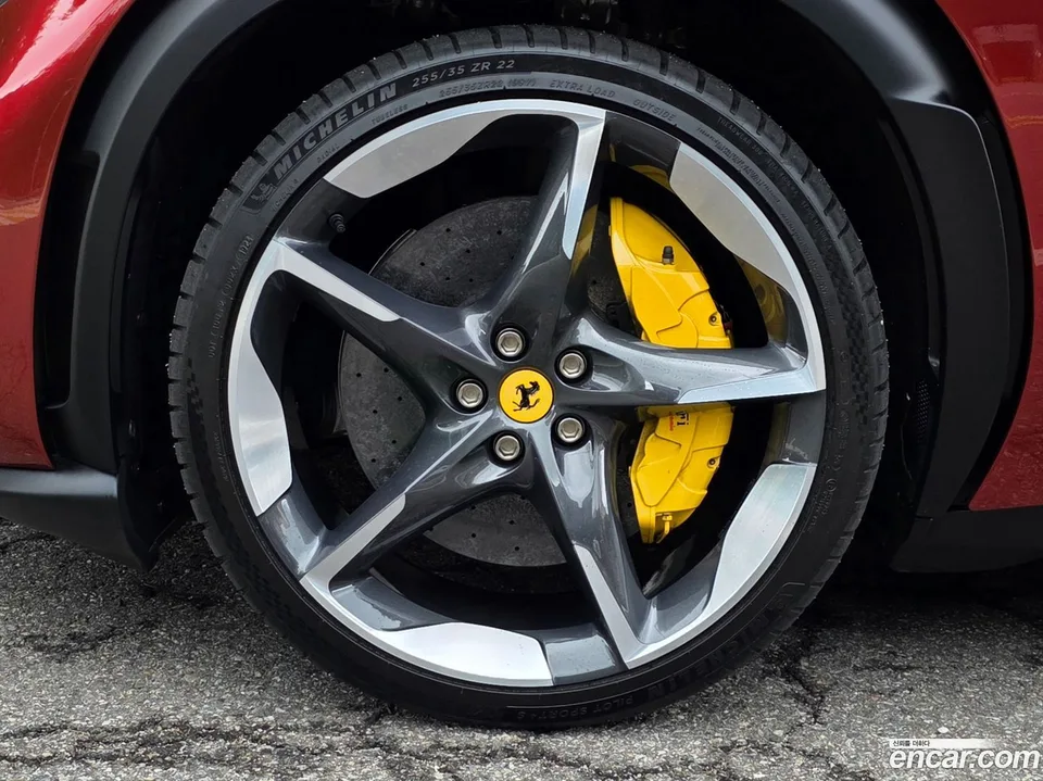 Ferrari Purosangue 6.5 V12 2025 — thumbnail 2