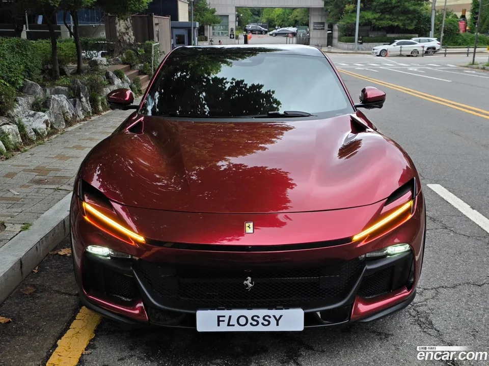 Ferrari Purosangue 6.5 V12 2025 — thumbnail 3