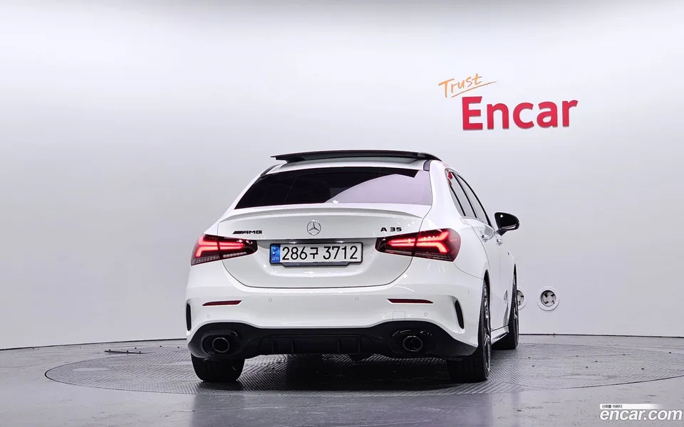 Mercedes-Benz A-Class AMG A35 4MATIC 2022 — thumbnail 4