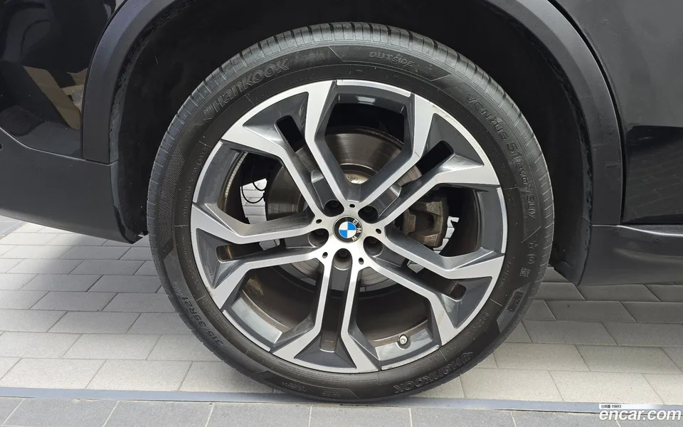 BMW X5 xDrive 40i xLine 2022 — thumbnail 2