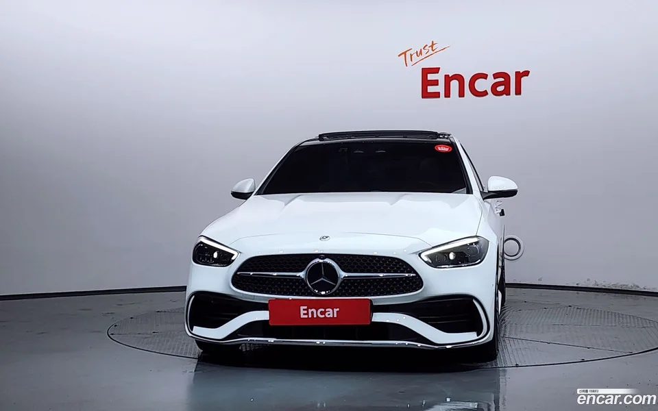 Mercedes-Benz C-Class C300 4MATIC AMG Line 2023 — thumbnail 3
