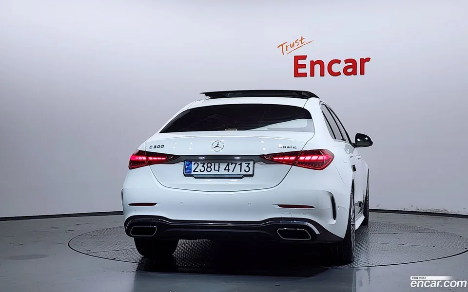 Mercedes-Benz C-Class C300 4MATIC AMG Line 2023 — thumbnail 4