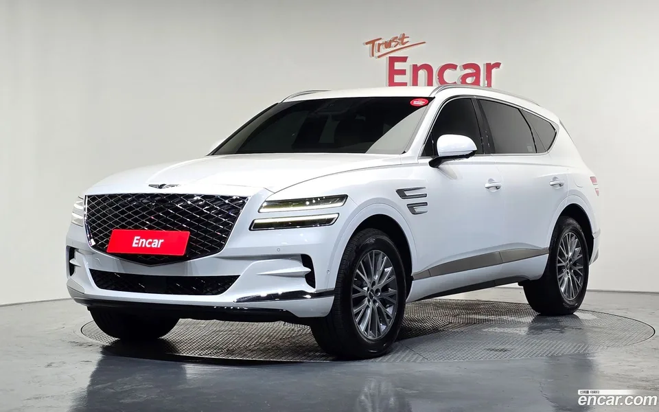 Genesis GV80 2.5T AWD 2023 — photo 1, buy with delivery to Moscow