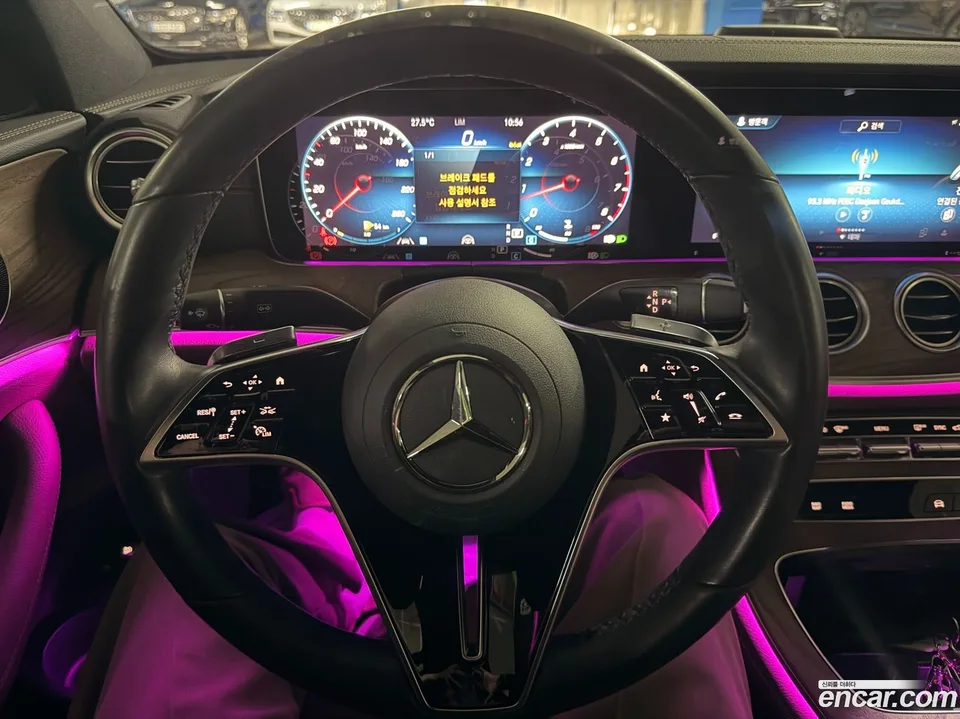 Mercedes-Benz E-Class E250 2022 — thumbnail 2