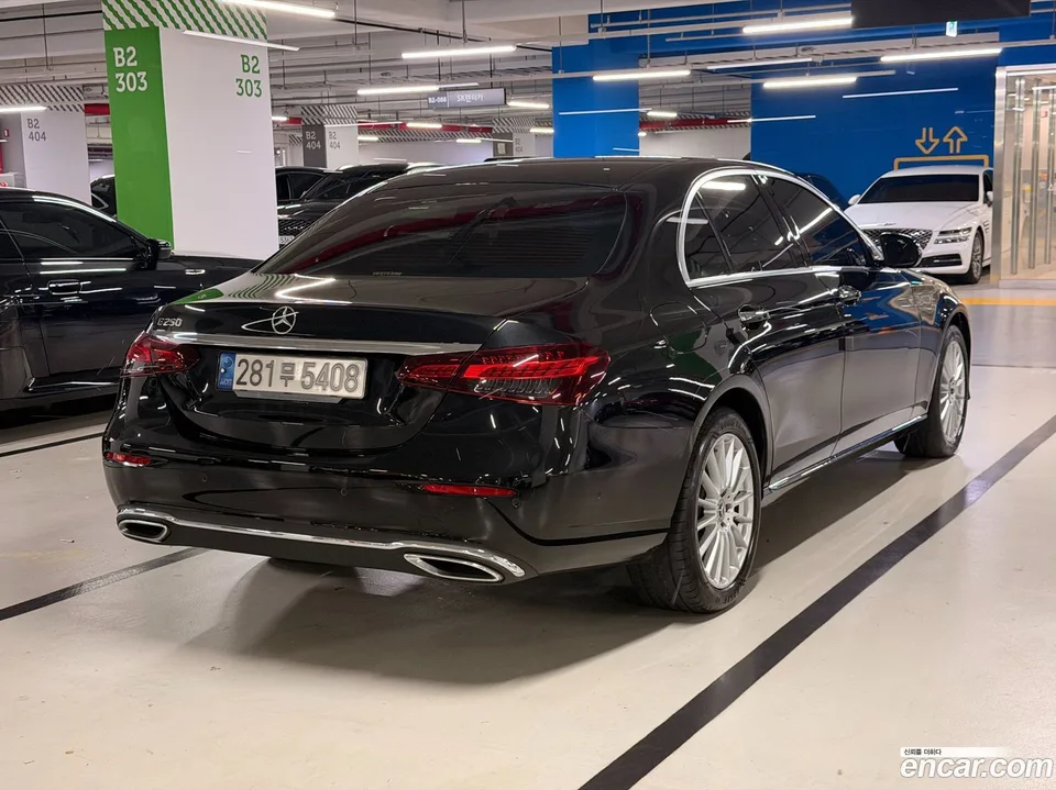 Mercedes-Benz E-Class E250 2022 — thumbnail 3