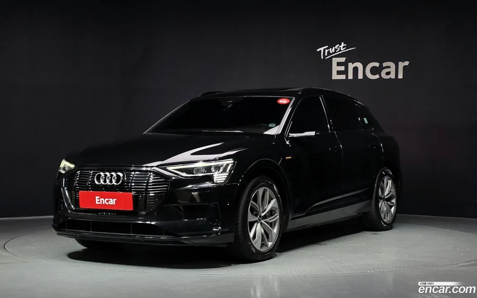 Audi e-tron 55 2023 — photo 1, buy with delivery to Moscow
