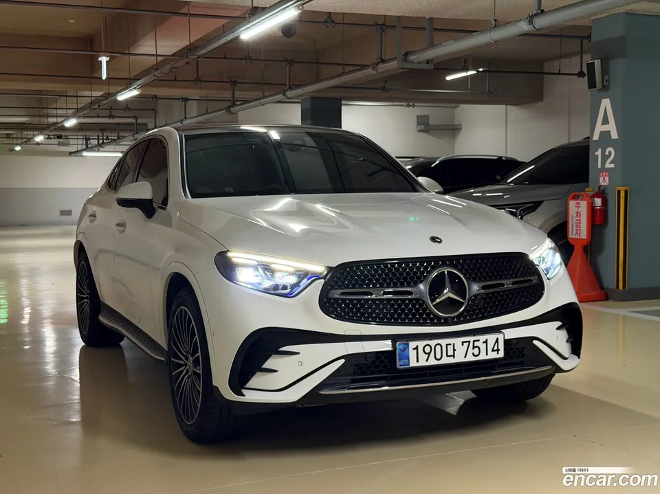 Mercedes-Benz GLC-Class GLC300 4MATIC 2024 — thumbnail 3