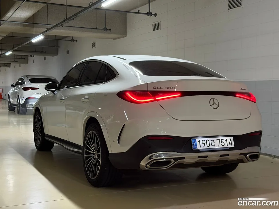 Mercedes-Benz GLC-Class GLC300 4MATIC 2024 — thumbnail 4