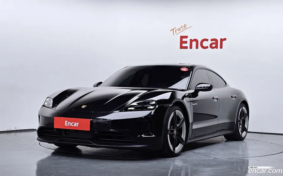 Porsche Taycan 2024 — photo 1, buy with delivery to Moscow