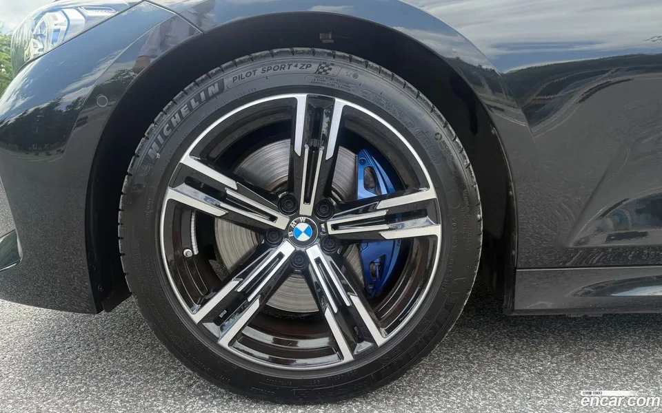 BMW 3 Series 320i M 2024 — thumbnail 5