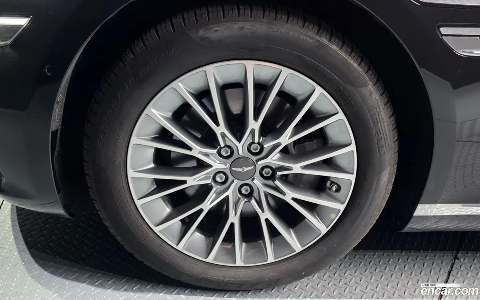 Genesis G80 2.5 AWD 2023 — thumbnail 2
