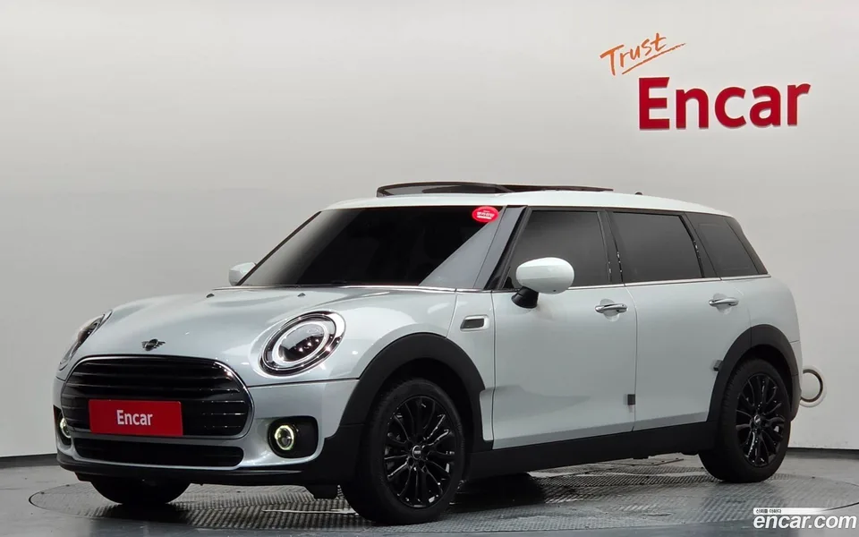 MINI Cooper Clubman 2022 — photo 1, buy with delivery to Moscow