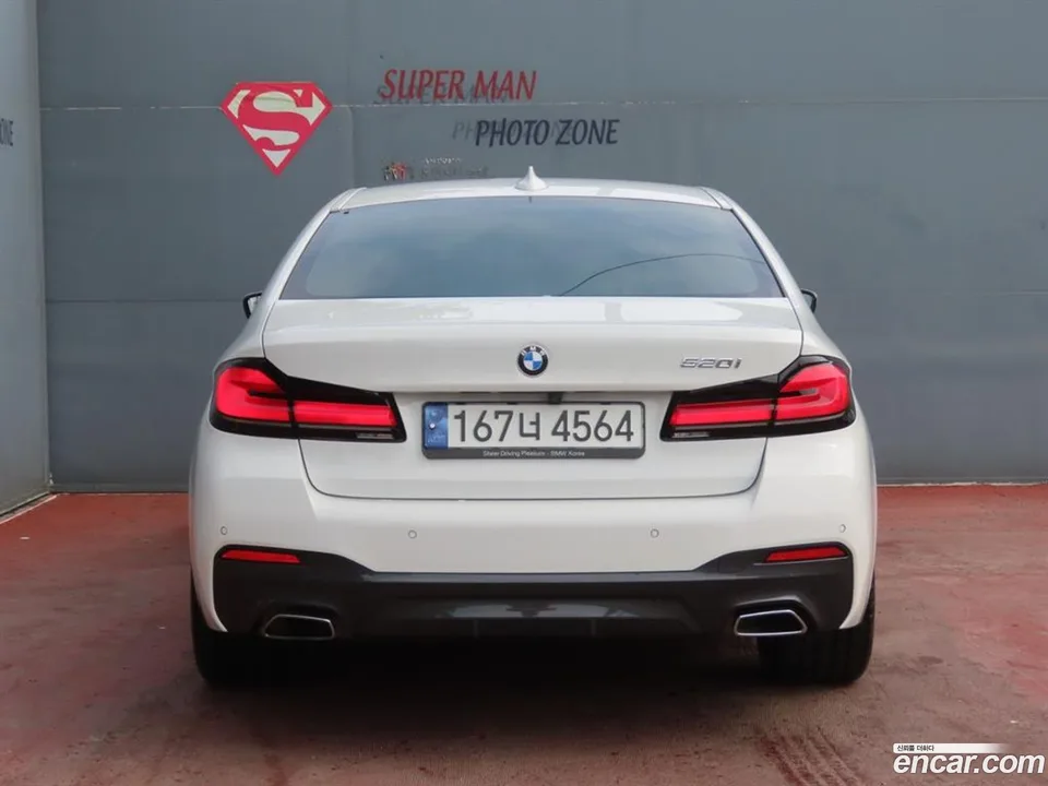 BMW 5 Series 520i M 2022 — thumbnail 4