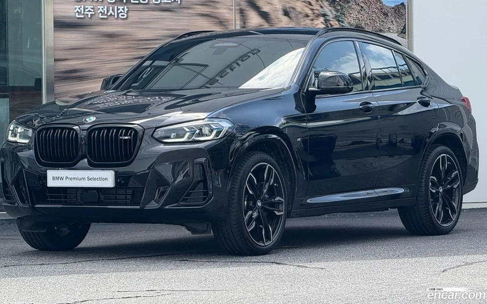 BMW X4 xDrive M40i 2025 — photo 1, buy with delivery to Moscow