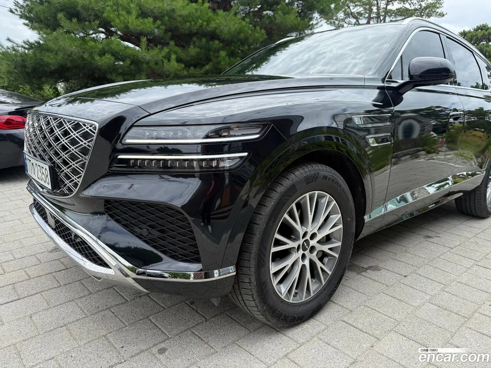 Genesis GV80 2.5T AWD 2024 — photo 1, buy with delivery to Moscow
