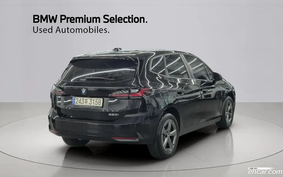 BMW 2 Series Active Tourer 220i 2023 — thumbnail 4