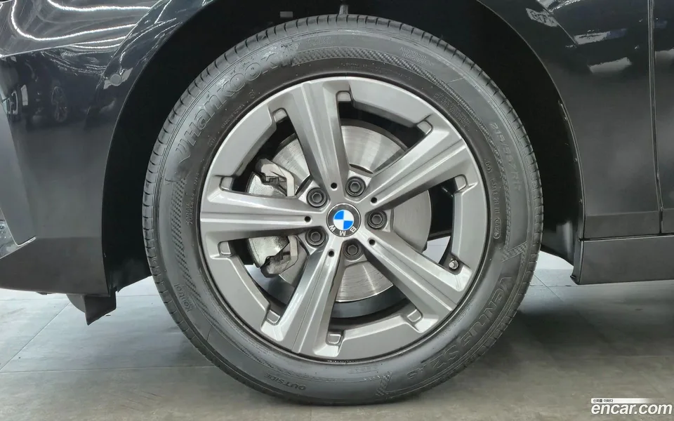 BMW 2 Series Active Tourer 220i 2023 — thumbnail 5