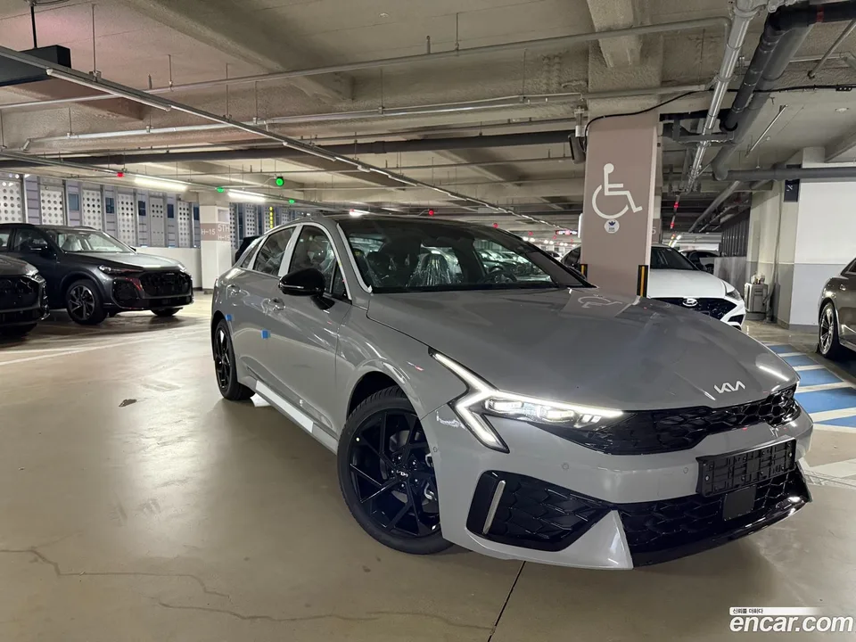 Kia K5 2.0 2026 — photo 1, buy with delivery to Moscow